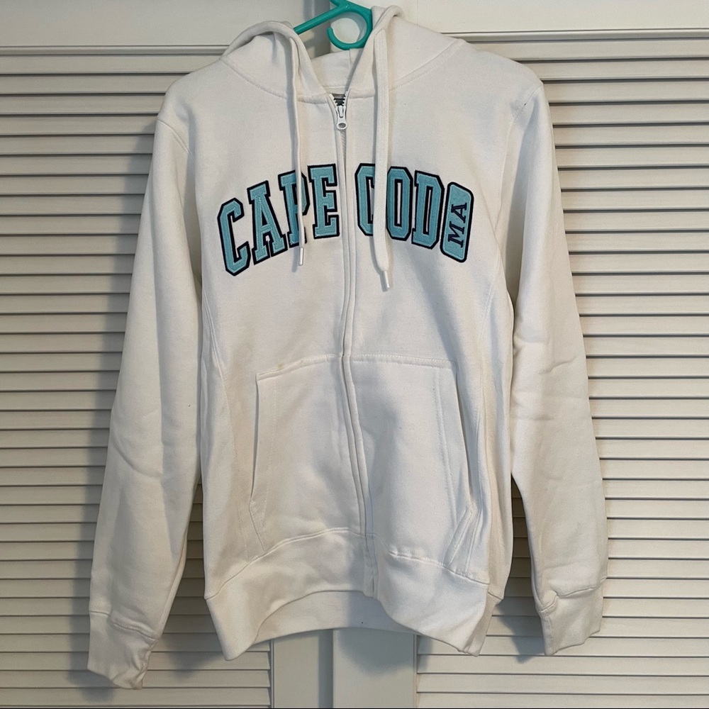 Cuffy’s Cape Cod zip up hoodie